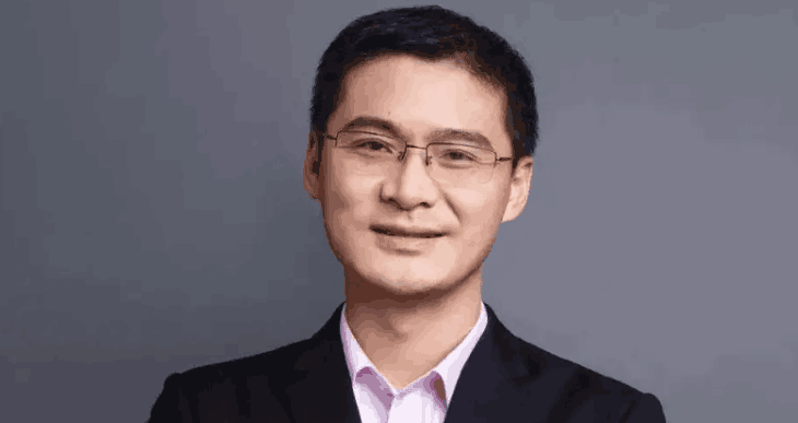 法外狂徒罗翔在法律界处于什么水平：刑法学教授、博士生导师，他是法律界的佼佼者