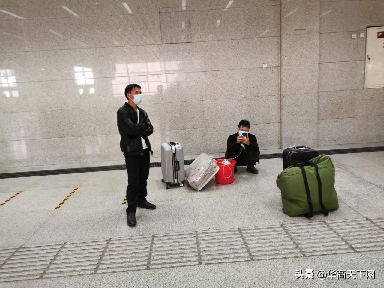 工资8000以上普工的厂能信吗？打工人：套路深，和实际工资是两码事-阿灿说钱