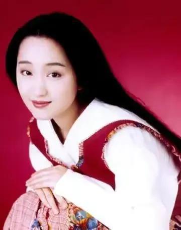 赖文峰现在是什么情况,和杨钰莹同居三年后分手,如今在乡下艰难度日-阿灿说钱