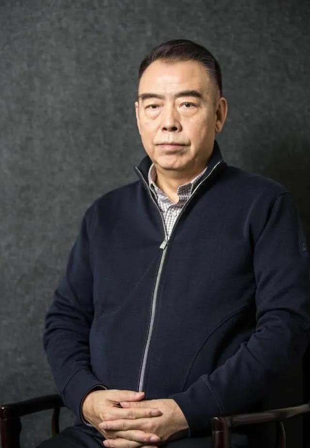 倪萍个人资料及家庭：带着儿子嫁给导演，如今终获