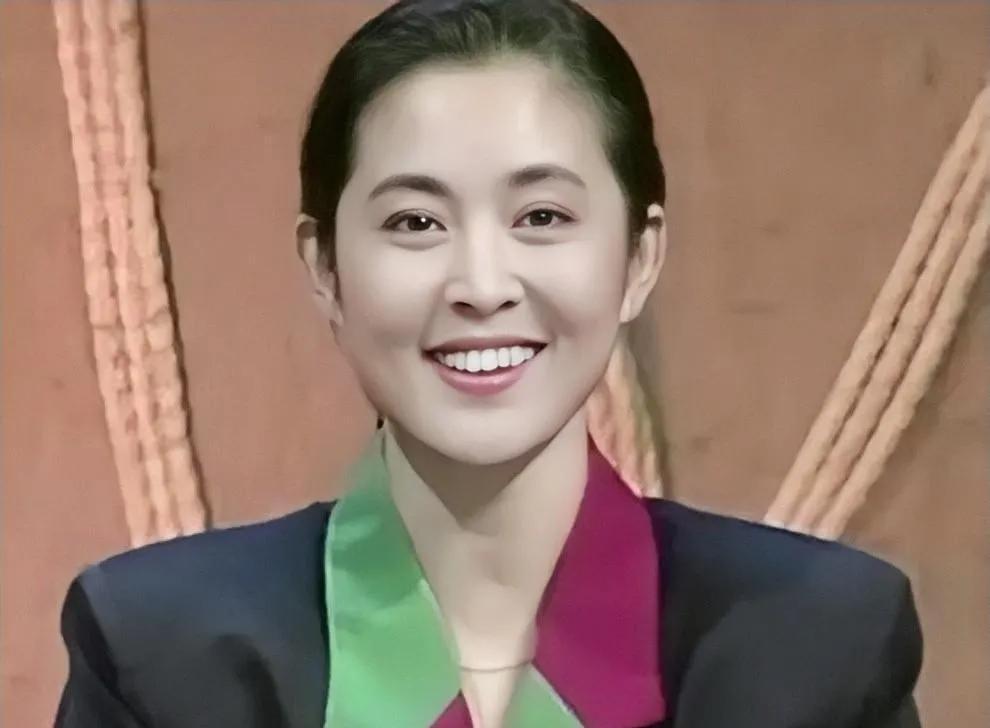 倪萍个人资料及家庭：带着儿子嫁给导演，如今终获