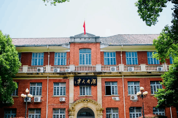 长沙有什么好玩的旅游景点（附热门景点+特色美食+路线推荐）