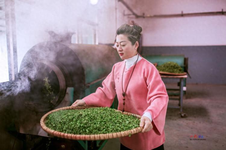 在家加工挣钱的项目:在家就能做,一年收入高达40多万! 在家加工挣钱的项目:在家就能做,一年收入高达40多万!