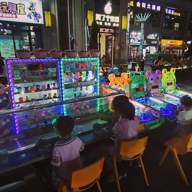 春节摆摊适合卖什么新产品 20个春节摆摊的小本生意