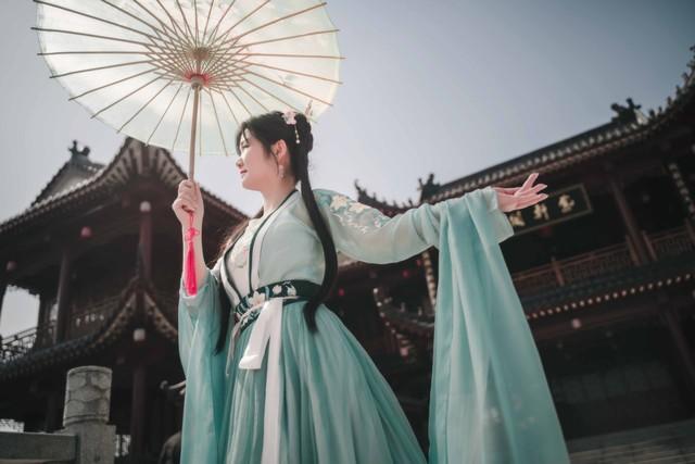 春节摆摊适合卖什么新产品 20个春节摆摊的小本生意