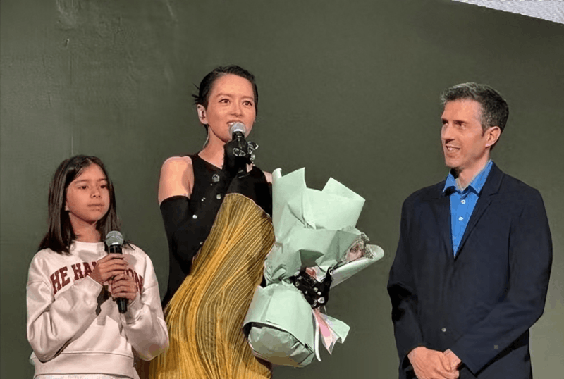 梁咏琪演唱会丈夫女儿上台为其庆生，感动万千歌迷-阿灿说钱