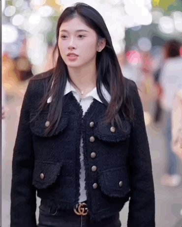 吴艳妮“霸王步”再现！网友直呼：太美了